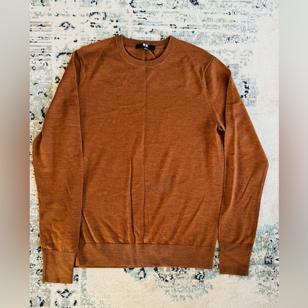 Uniqlo Women’s 100% Wool crewneck Sweater